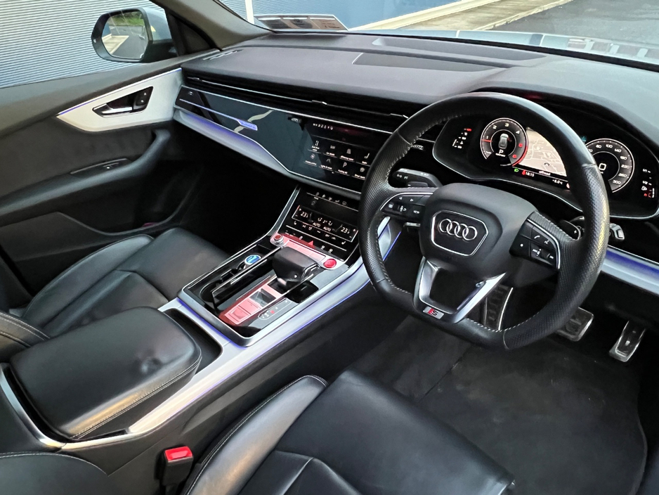 2019 Audi Q8 - image 41