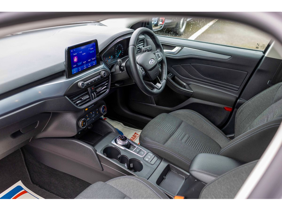 2020 Ford Focus - image 17