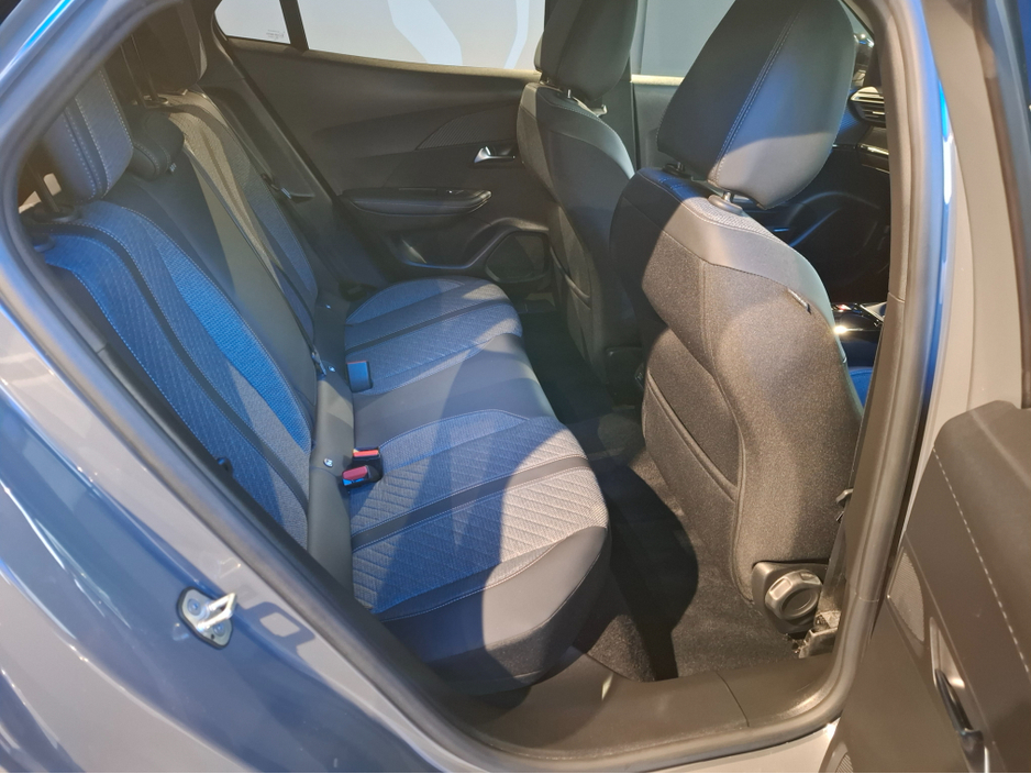 2024 Peugeot 2008 ALLURE 1.2 PURETECH MY23 €27,750