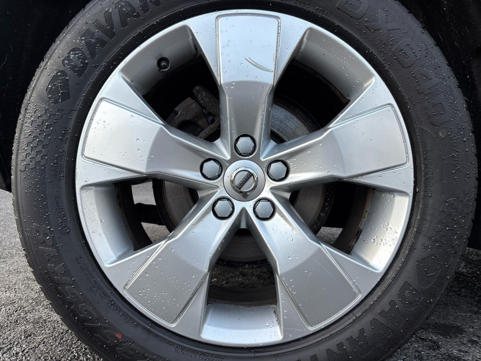 2018 Volvo XC40 - image 5