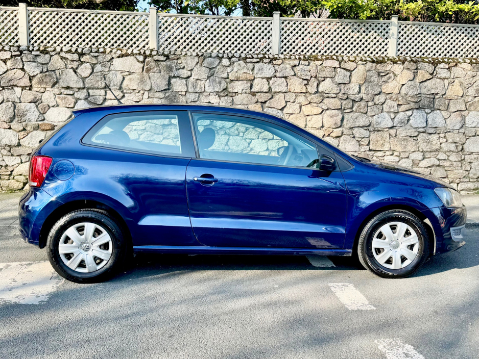 2010 Volkswagen Polo - image 4