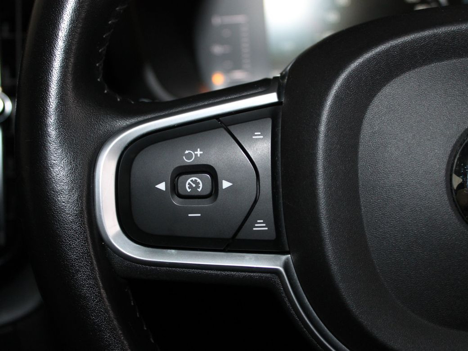 2018 Volvo XC60 D4 AWD Momentum 5DR €23,250