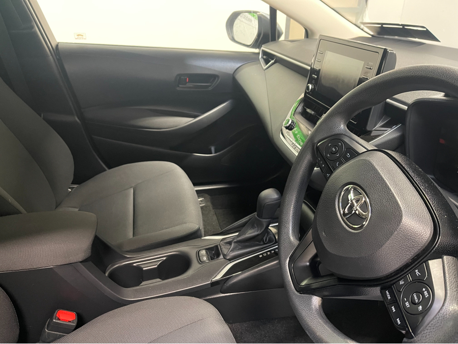 2020 Toyota Corolla - image 4