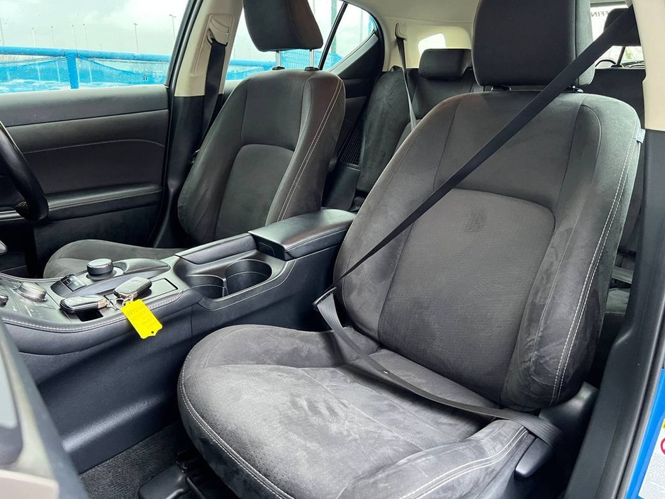 2018 Lexus CT 200 h - image 6