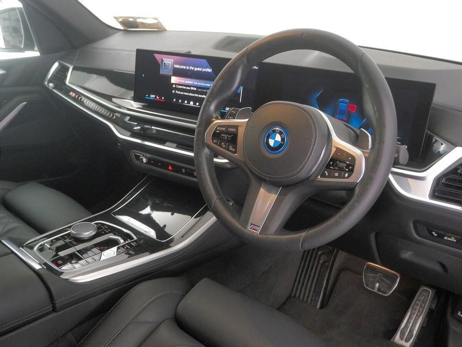 2023 BMW X5 xDrive50e M Sport €84,400