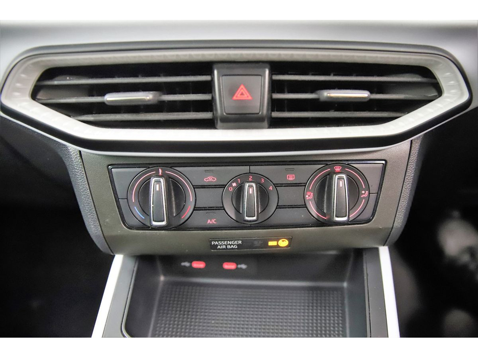 2023 SEAT Arona - image 22