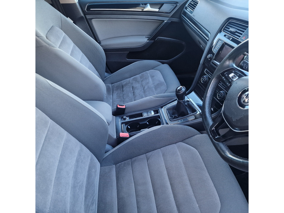 2015 Volkswagen Golf 1.6 TDI 3DR 110HP Highline €8,950