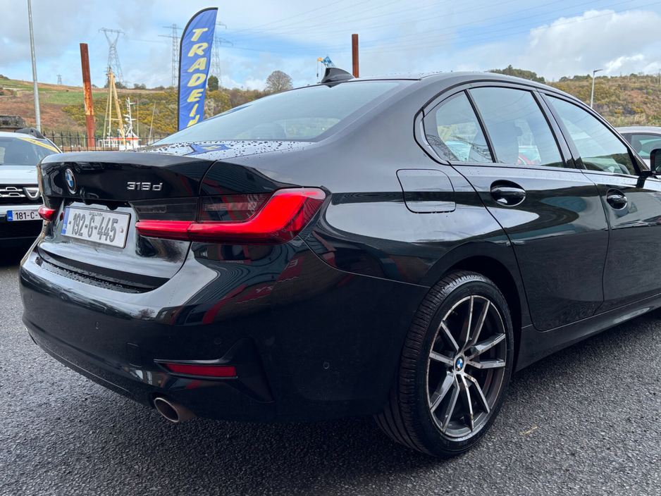 2019 BMW 3 Series - image 18