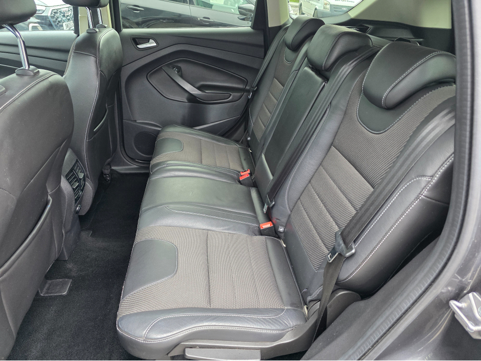 2016 Ford Kuga - image 16