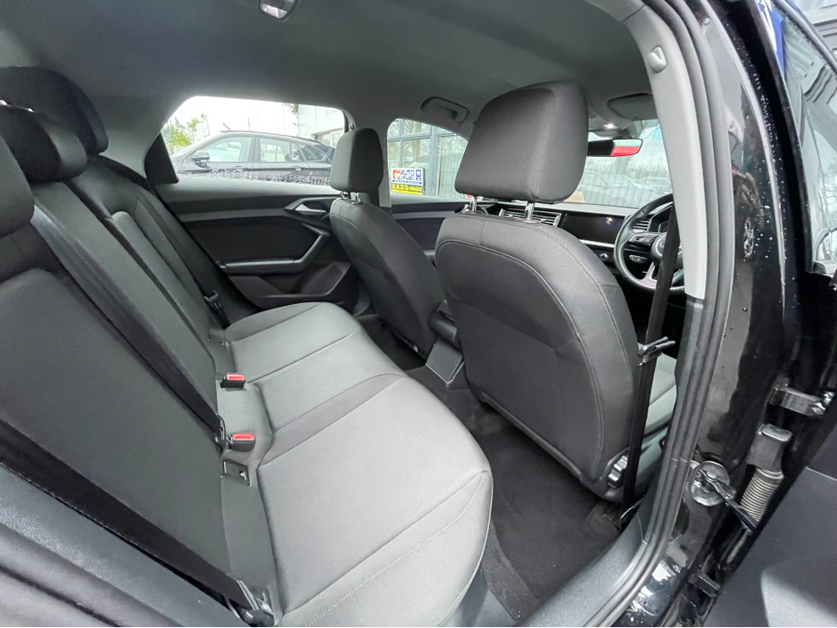 2022 Audi A1 - image 8