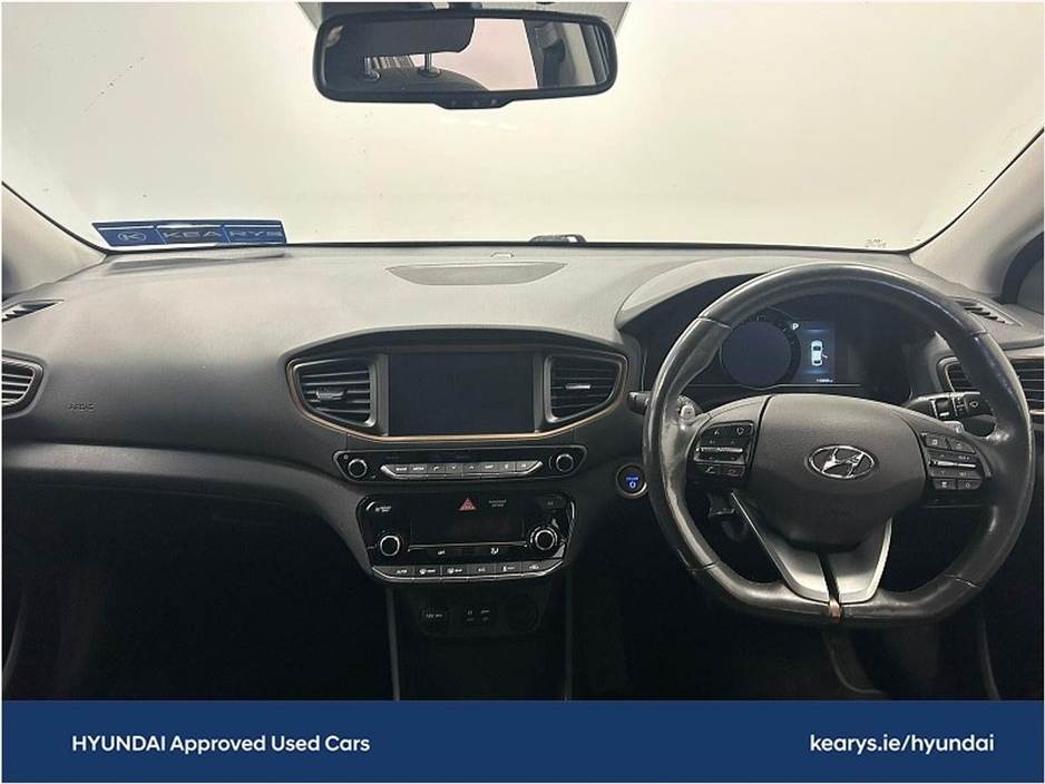 2019 Hyundai Ioniq - image 4