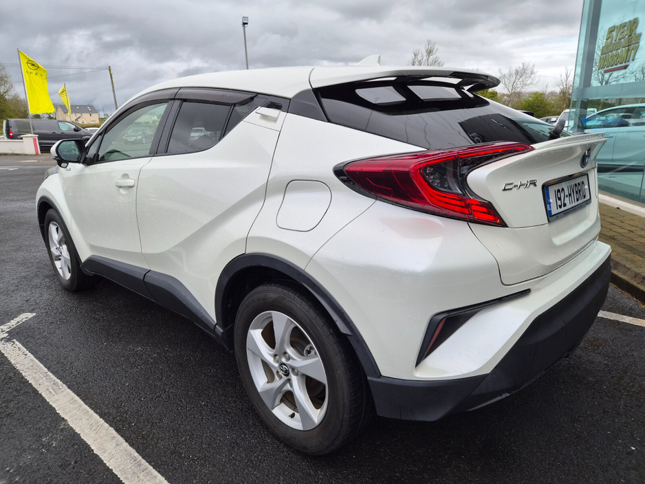 2019 Toyota C-HR - image 5