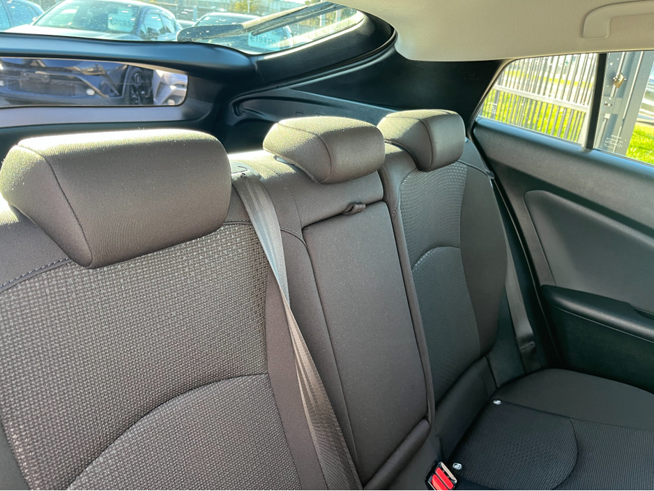 2020 Toyota Prius - image 13