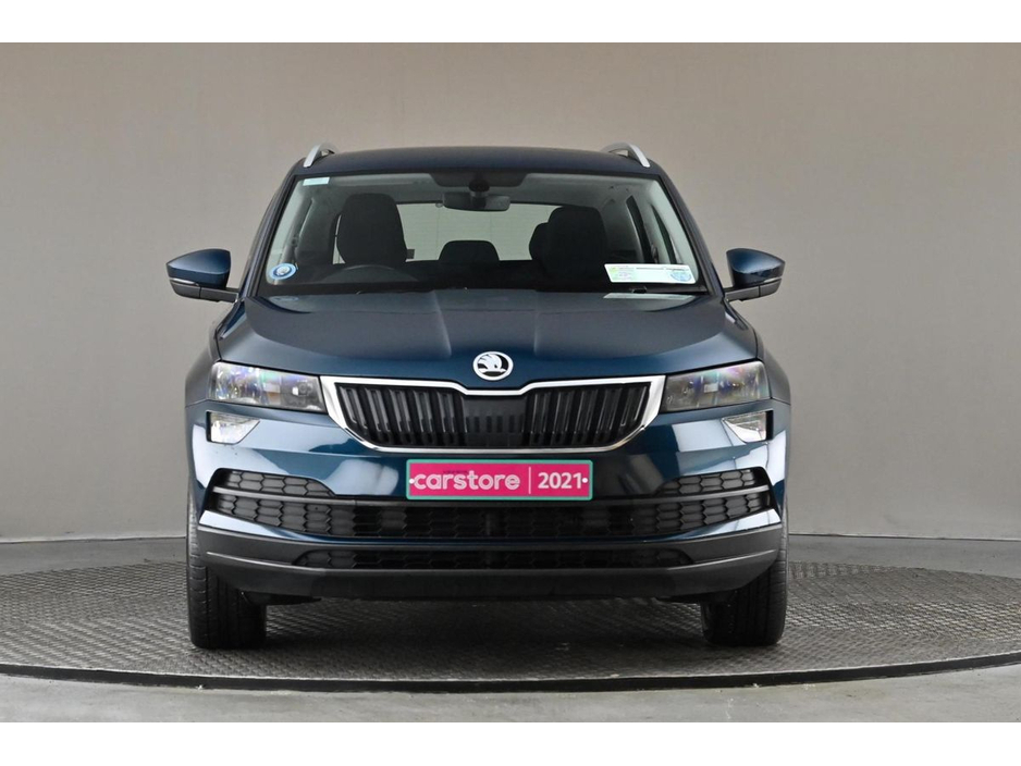 2021 Skoda Karoq - image 2