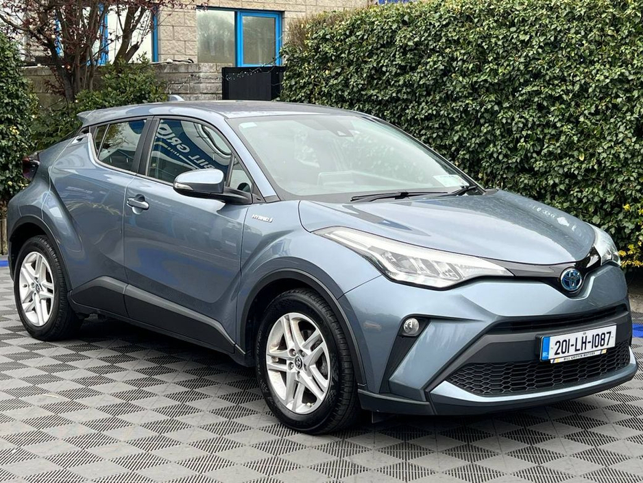 2020 Toyota C-HR - image 15