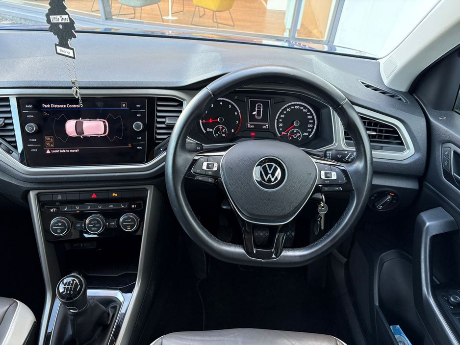 2022 Volkswagen T-Roc Design 1.0 TSI M6F 110HP 5DR €25,950