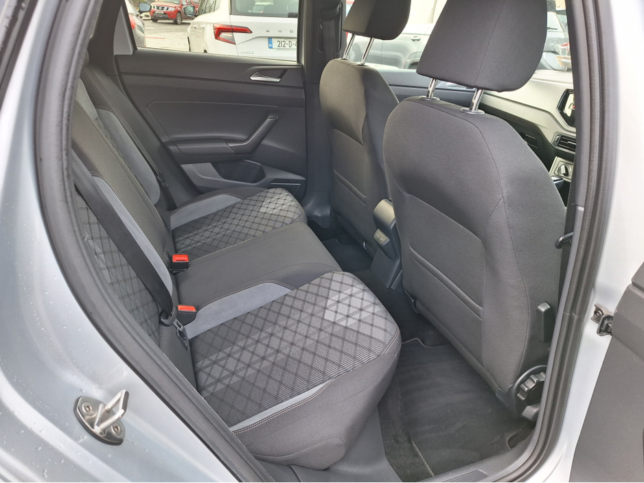 2022 Volkswagen Taigo R-LINE 1.0 TSI 110HP *Top Spec/Heated Seats/Automatic/Reverse Camera*