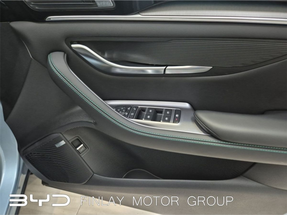2026 BYD Seal U Comfort FWD 120 KM PHEV Range , Service plan Included €47,315