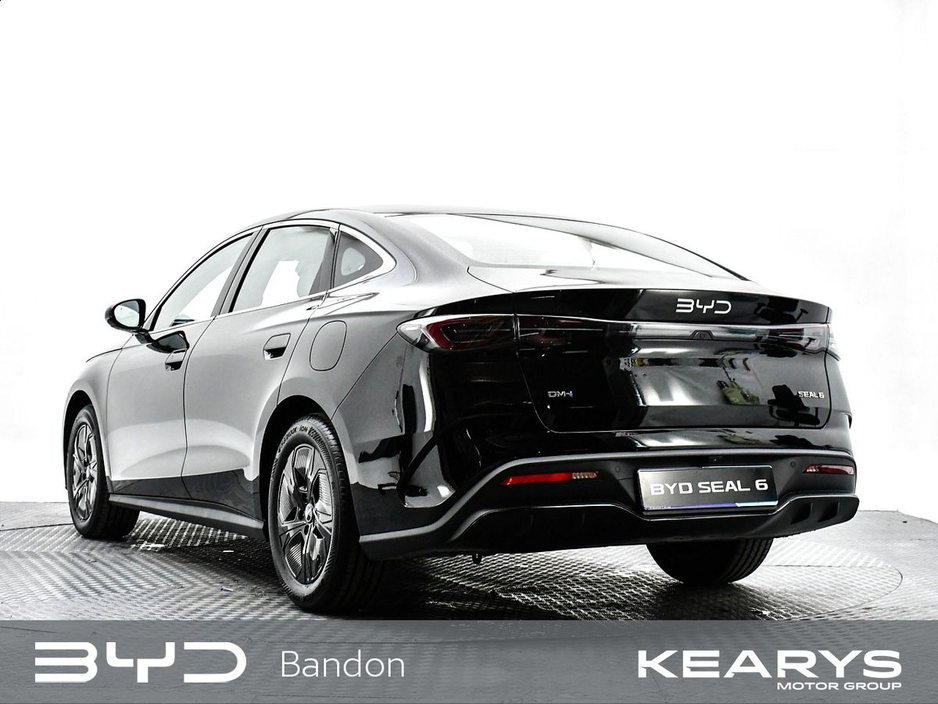 2026 BYD Seal 6 - image 6
