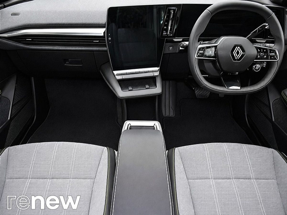 2024 Renault Megane E-Tech - image 2