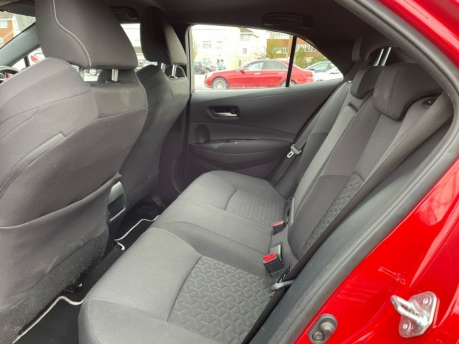 2023 Toyota Corolla Hatchback 5dr Hybrid - Luna Edition - SPECIAL OFFER UNIT - 1.8 Automatic - 1 Owner // Remote Central Locking // Front Electric Windows // Rear Electric Windows // Electric Mirrors // Heated Mirrors €24,899
