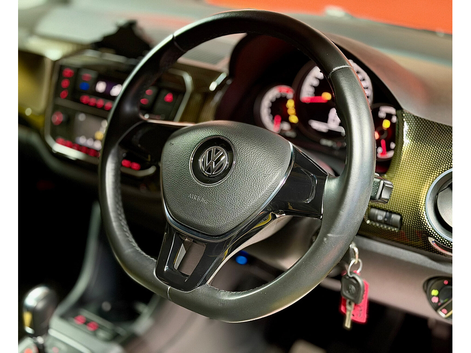 2017 Volkswagen up! 1.0 75BHP HIGH UP €11,650