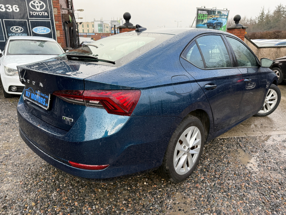 2024 Skoda Octavia - image 4