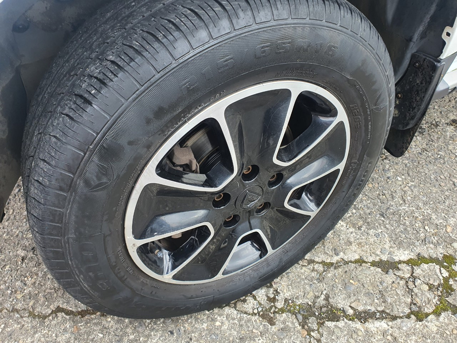 2018 Dacia Duster - image 11