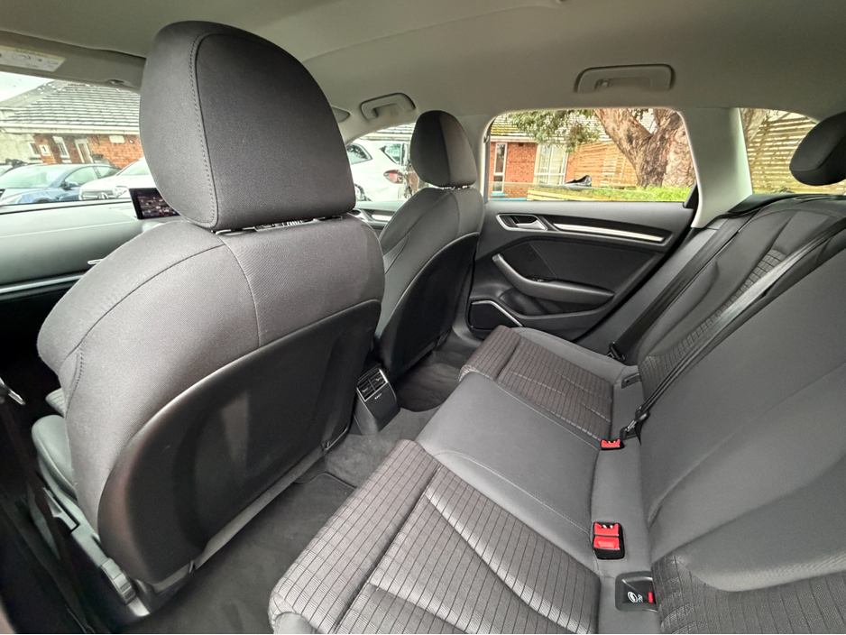 2015 Audi A3 E-TRON..Bang&Olufsen..2 Keys €11,900