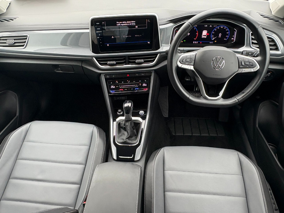 2024 Volkswagen T-Roc - image 13