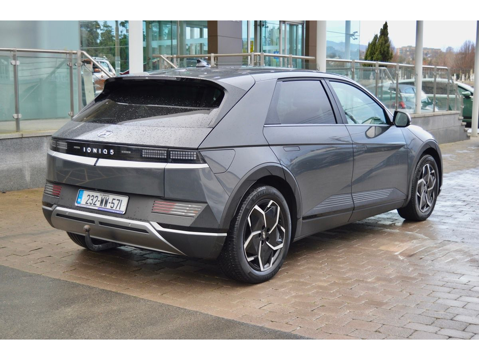 2023 Hyundai Ioniq 5 77kW Executive Plus €33,995