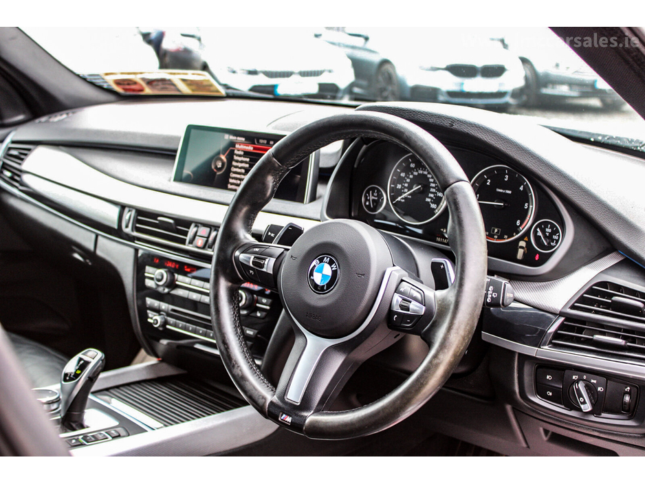 2015 BMW X5 xDrive30d M Sport €32,995