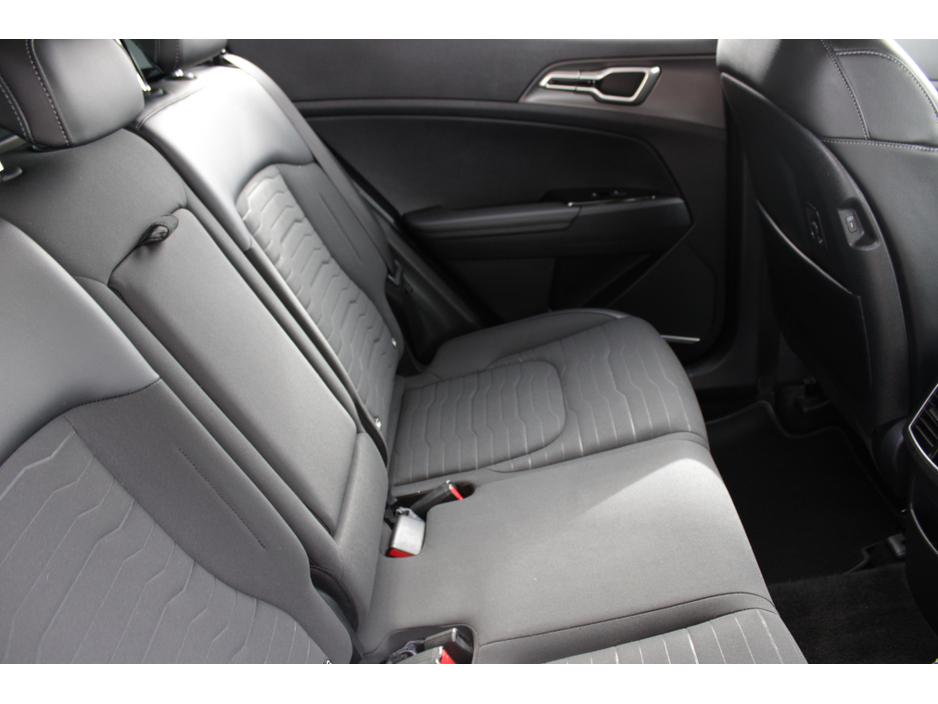 2023 Kia Sportage - image 19