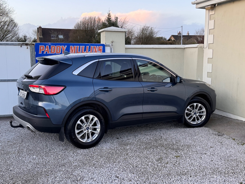 2021 Ford Kuga - image 6