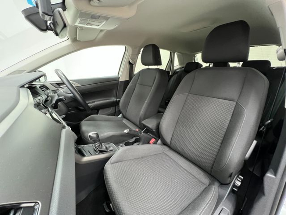 2018 Volkswagen Polo - image 12