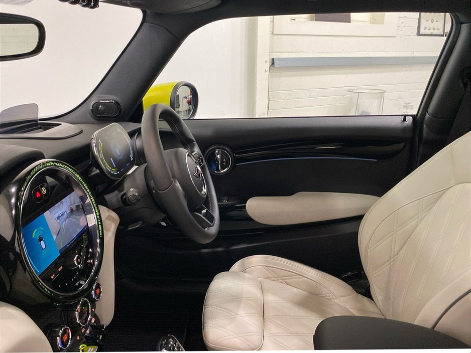 2023 MINI Hatch Electric Level 3