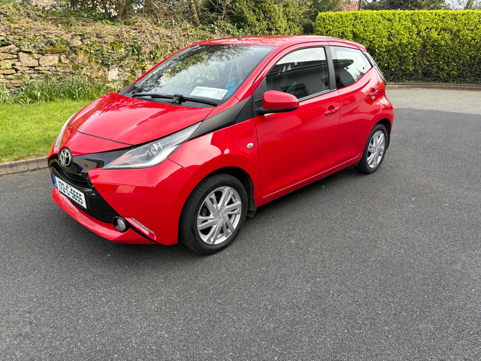 2017 Toyota Aygo - image 13