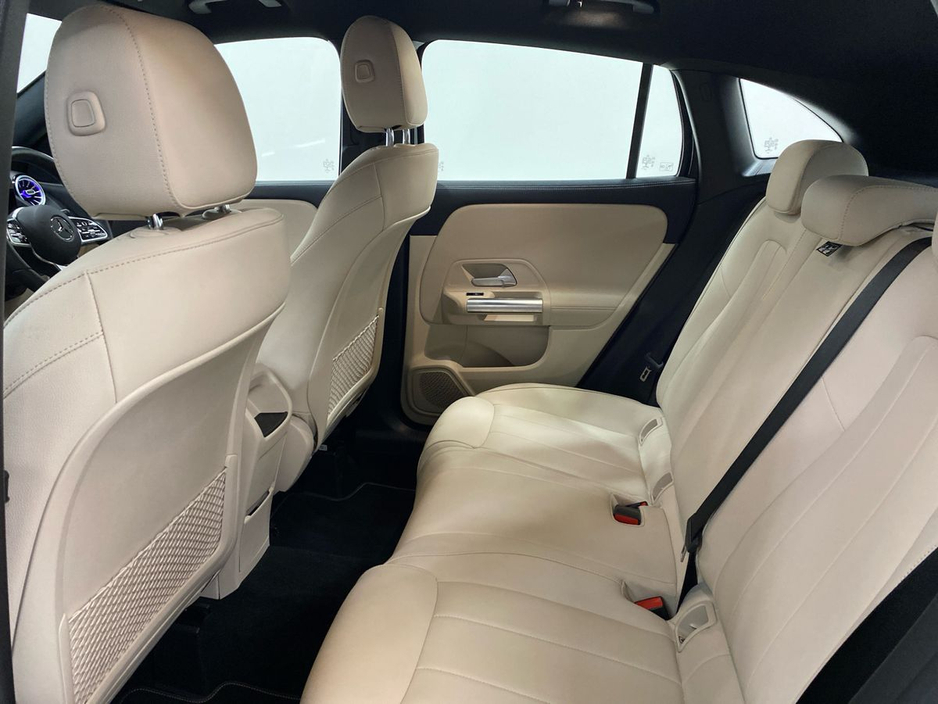 2023 Mercedes-Benz GLA Class - image 4