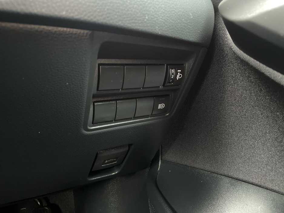 2025 Toyota Yaris Cross 1.5 Hybrid Luna