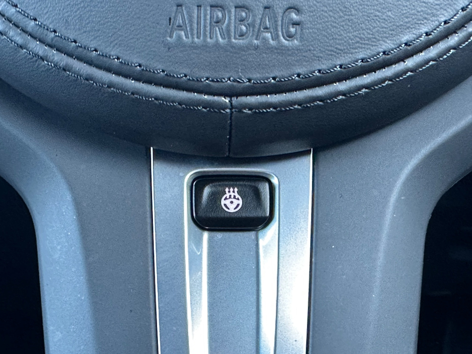 2023 BMW 5 Series - image 28