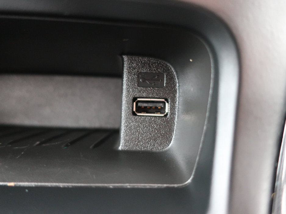 2018 Ford Focus - image 13