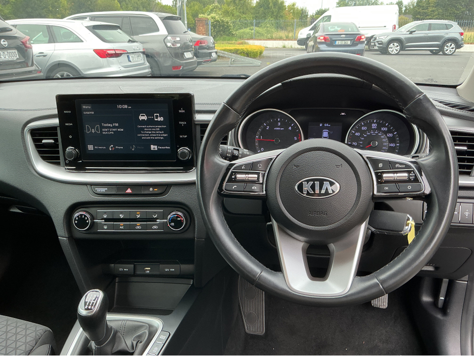 2021 Kia Ceed - image 9