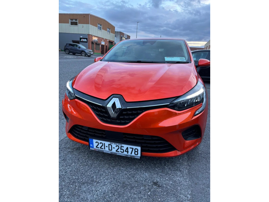 2022 Renault Clio Dynamique SCe 65 €14,000