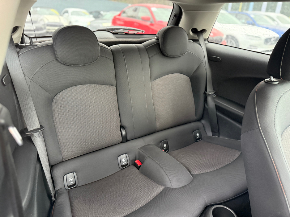 2018 MINI Cooper 1.5 PETROL - MANUAL - 12M WARRANTY - CAR:  1668 €12,950