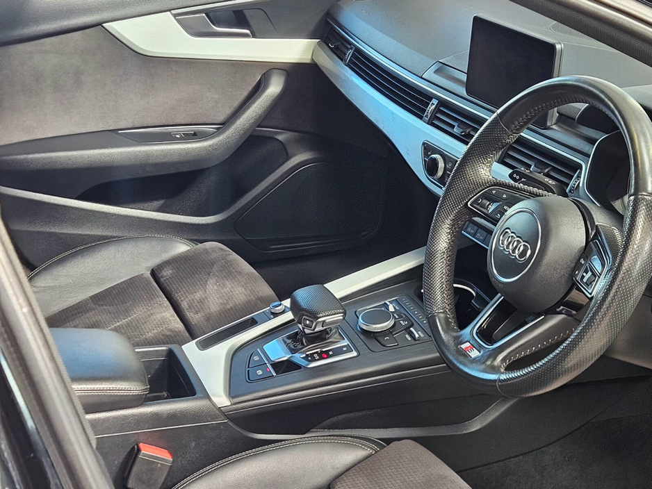 2019 Audi A4 - image 22