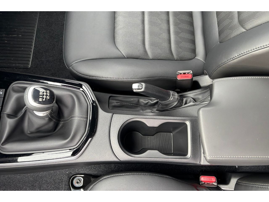 2025 Isuzu D-MAX - image 15