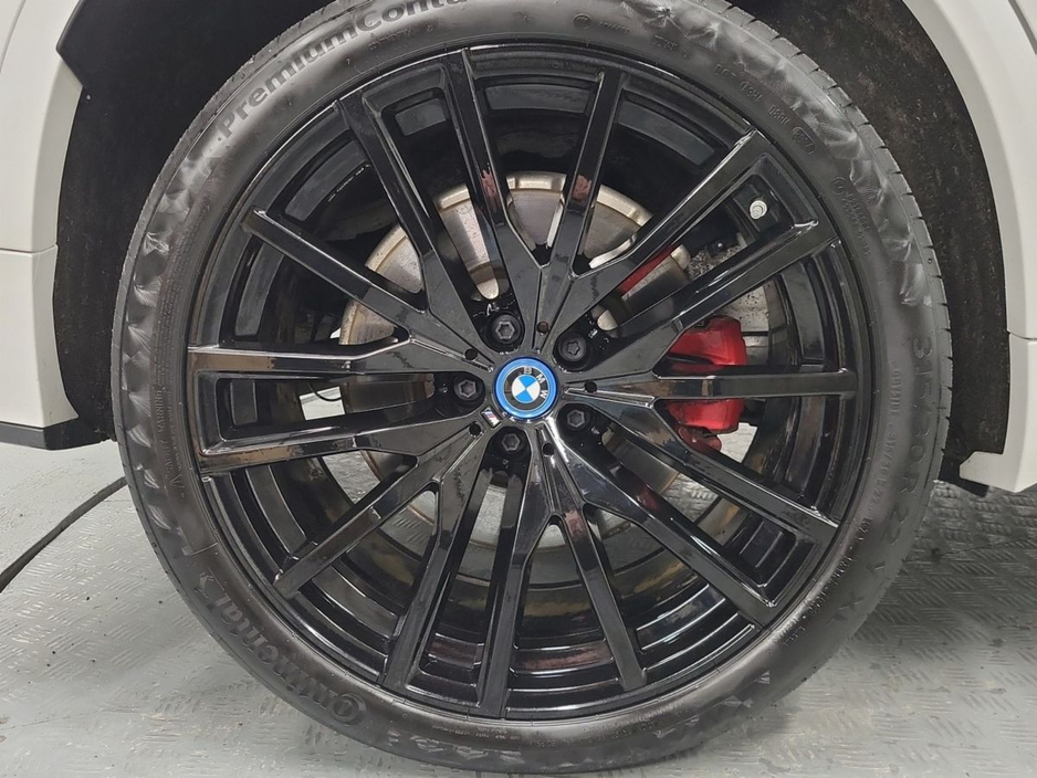 2024 BMW X5 xDrive50e M Sport €90,975