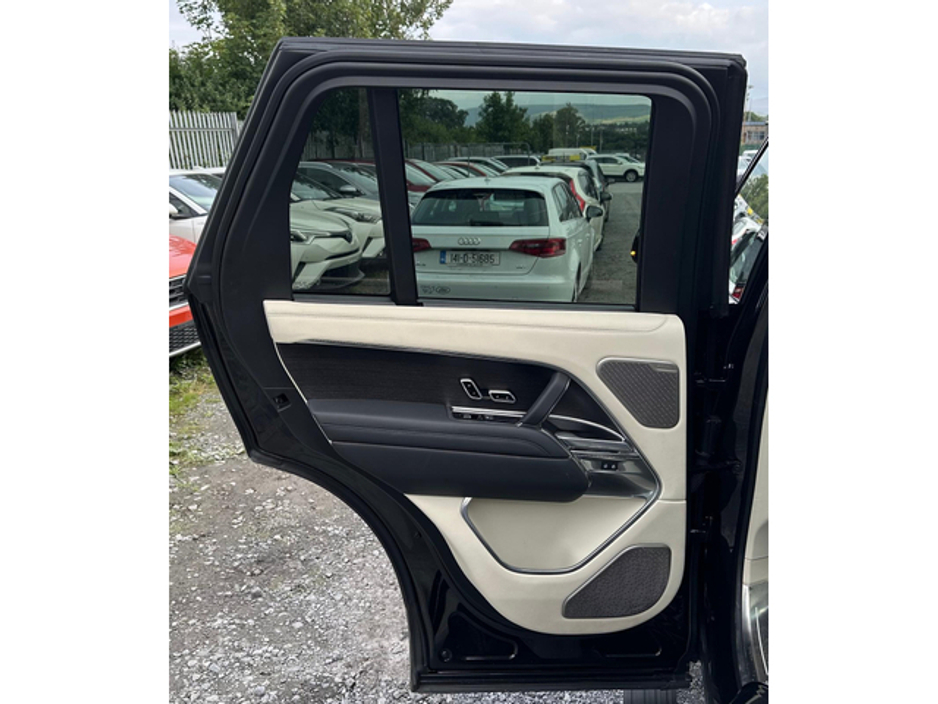 2024 Land Rover Range Rover - image 12