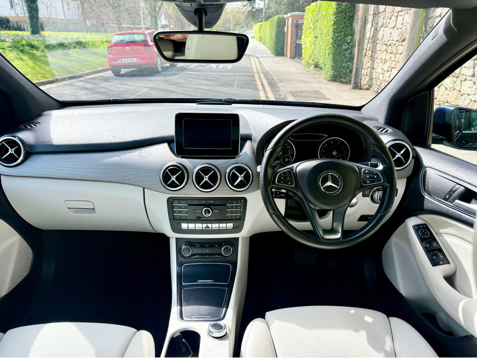 2018 Mercedes-Benz B Class - image 18