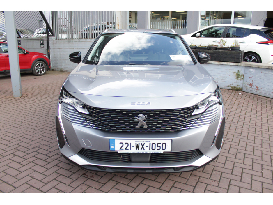 2022 Peugeot 5008 - image 8